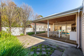Inner Western Suburbs Retreat, Perth